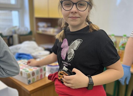 Grafika 1: "Ciasto dla Adriana" - podsumowanie akcji