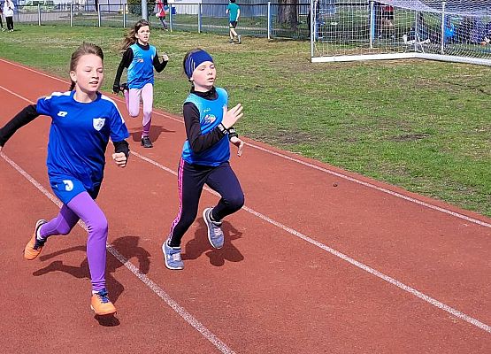 Grafika 1: 3x brąz dla naszych uczniów w powiatowych drużynowych biegach przełajowych