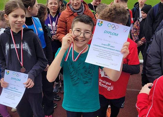 Grafika 11: 3x brąz dla naszych uczniów w powiatowych drużynowych biegach przełajowych
