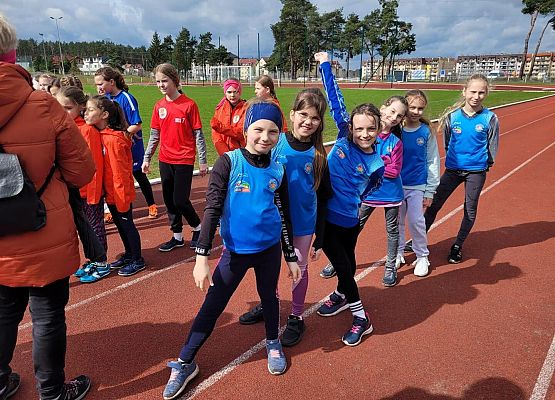 Grafika 17: 3x brąz dla naszych uczniów w powiatowych drużynowych biegach przełajowych