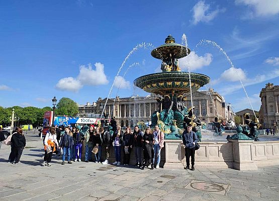 Grafika 11: Siódmoklasiści w Paryżu - dzień drugi