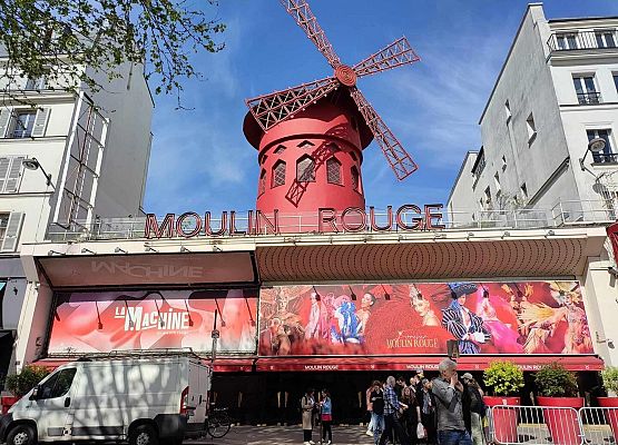 Grafika 12: Siódmoklasiści w Paryżu - dzień drugi