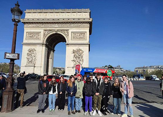 Grafika 24: Siódmoklasiści w Paryżu - dzień drugi