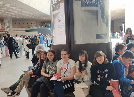 Grafika 8: Siódmoklasiści w Paryżu - dzień czwarty