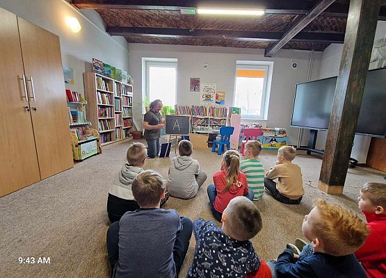 Grafika 25: Nasi uczniowie wzięli udział w przyrodniczych warsztatach edukacyjnych w Bibliotece Gminnej w Wicku