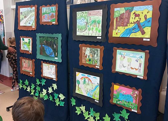 Grafika 3: Wręczenie nagród w konkursie plastycznym