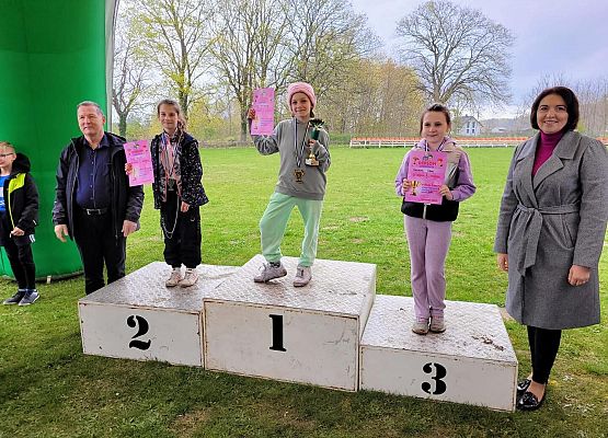 Grafika 16: W Szczenurzy odbył się trzeci bieg "Krasnala"