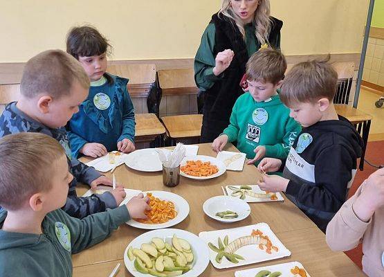 Grafika 43: Fotorelacja z uroczystych obchodów Dnia Ziemi, 19.04.2024