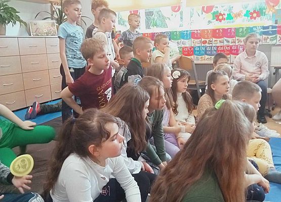 Grafika 8: Zajęcia czytelnicze dla uczniów SP Maszewko