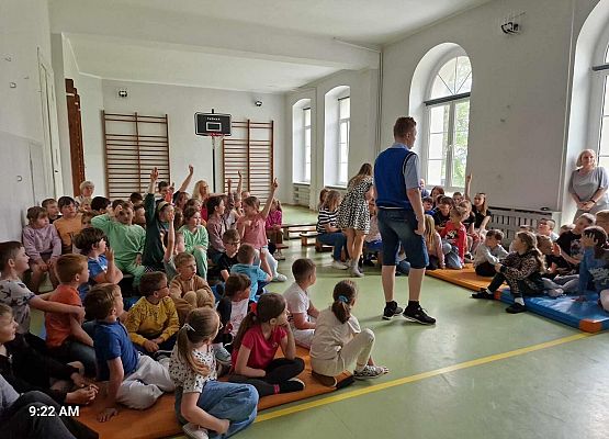 Grafika 11: Niezwykłe spotkanie naszych uczniów z okazji obchodów Światowego Dnia Autyzmu