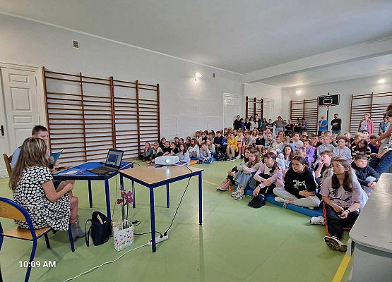 Grafika 17: Niezwykłe spotkanie naszych uczniów z okazji obchodów Światowego Dnia Autyzmu