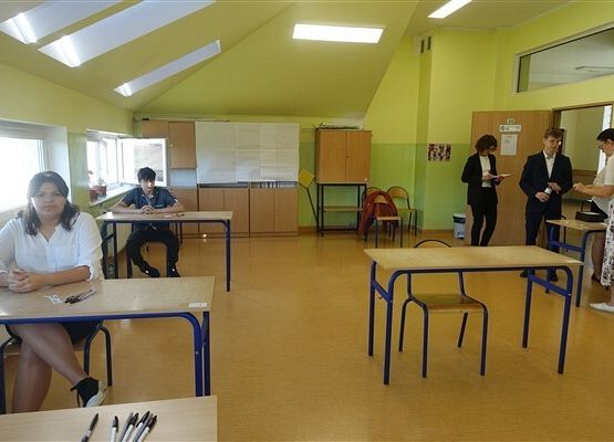 Grafika 1: Rozpoczęły się egzaminy ósmoklasistów 14 - 15 - 16 maja 2024