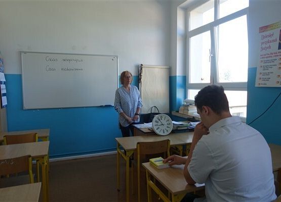 Grafika 5: Rozpoczęły się egzaminy ósmoklasistów 14 - 15 - 16 maja 2024