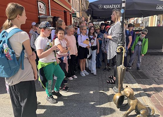 Grafika 13: Uczniowie klas IV i V udali się na wycieczkę do Torunia