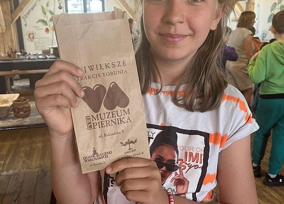 Grafika 17: Uczniowie klas IV i V udali się na wycieczkę do Torunia