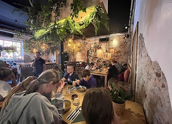 Grafika 20: Uczniowie klas IV i V udali się na wycieczkę do Torunia