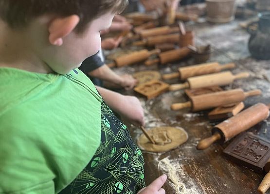 Grafika 35: Uczniowie klas IV i V udali się na wycieczkę do Torunia