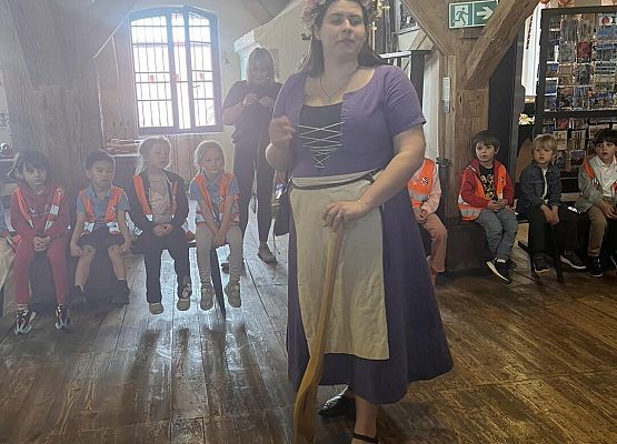 Grafika 36: Uczniowie klas IV i V udali się na wycieczkę do Torunia