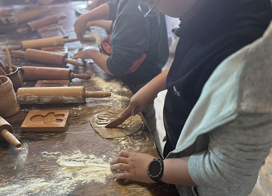 Grafika 42: Uczniowie klas IV i V udali się na wycieczkę do Torunia