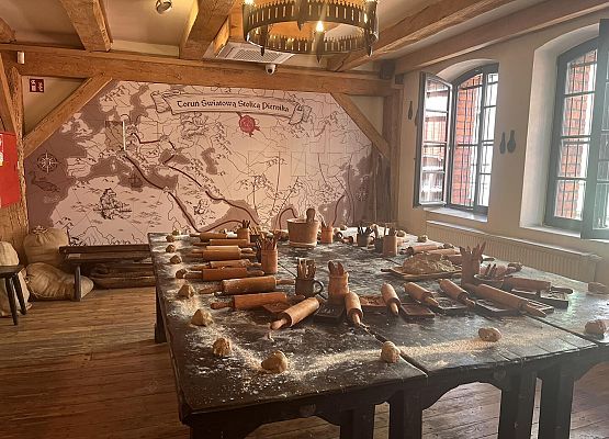 Grafika 49: Uczniowie klas IV i V udali się na wycieczkę do Torunia