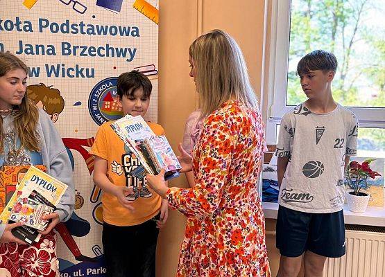 Grafika 4: Konkurs wiedzy o krajach anglojęzycznych z okazji Dnia Języka Angielskiego