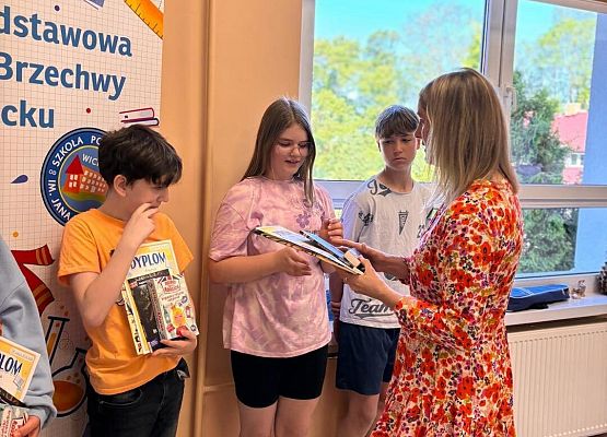 Grafika 6: Konkurs wiedzy o krajach anglojęzycznych z okazji Dnia Języka Angielskiego