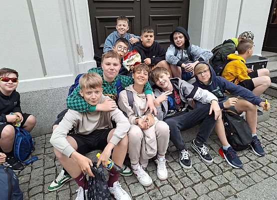 Grafika 9: Majowa wycieczka klas szóstych do Torunia