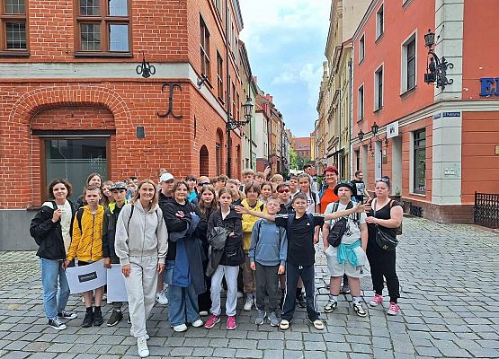 Grafika 29: Majowa wycieczka klas szóstych do Torunia