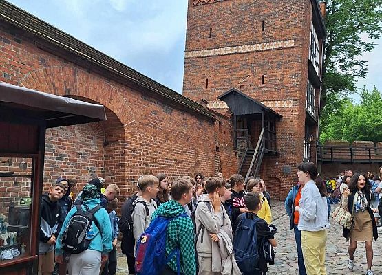 Grafika 32: Majowa wycieczka klas szóstych do Torunia