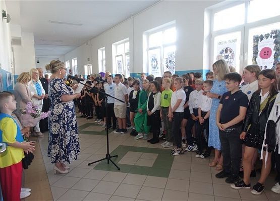 Grafika 7: Obchody Dnia Patrona w szkole w Wicku, 29 maja 2024
