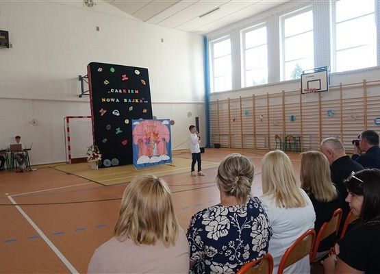 Grafika 18: Obchody Dnia Patrona w szkole w Wicku, 29 maja 2024