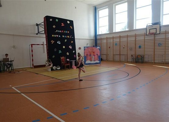 Grafika 27: Obchody Dnia Patrona w szkole w Wicku, 29 maja 2024