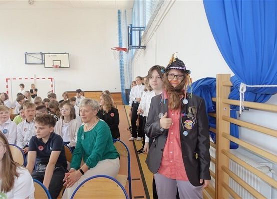 Grafika 30: Obchody Dnia Patrona w szkole w Wicku, 29 maja 2024