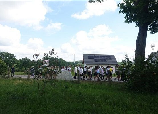 Grafika 71: Obchody Dnia Patrona w szkole w Wicku, 29 maja 2024