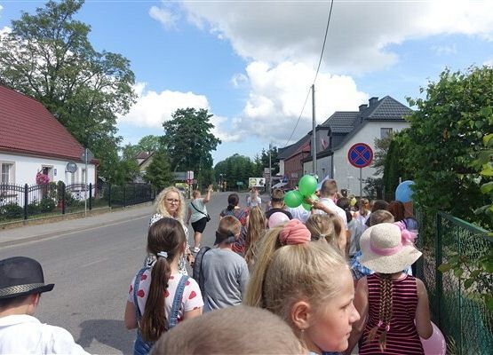 Grafika 77: Obchody Dnia Patrona w szkole w Wicku, 29 maja 2024