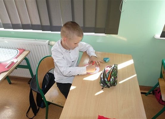 Grafika 96: Obchody Dnia Patrona w szkole w Wicku, 29 maja 2024