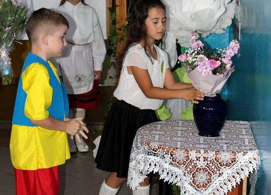 Grafika 126: Obchody Dnia Patrona w szkole w Wicku, 29 maja 2024