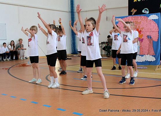 Grafika 134: Obchody Dnia Patrona w szkole w Wicku, 29 maja 2024