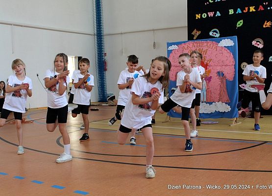 Grafika 136: Obchody Dnia Patrona w szkole w Wicku, 29 maja 2024