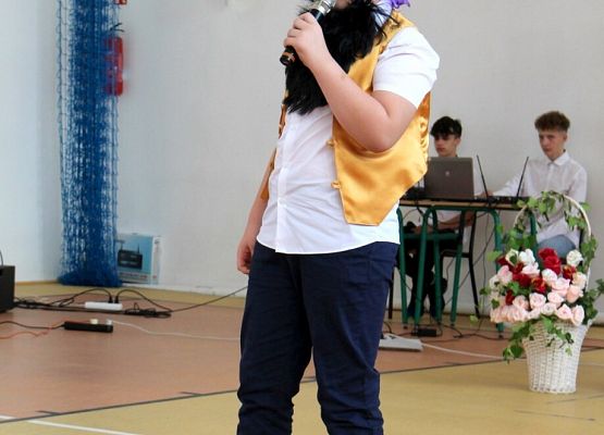 Grafika 141: Obchody Dnia Patrona w szkole w Wicku, 29 maja 2024