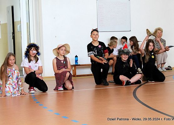 Grafika 142: Obchody Dnia Patrona w szkole w Wicku, 29 maja 2024
