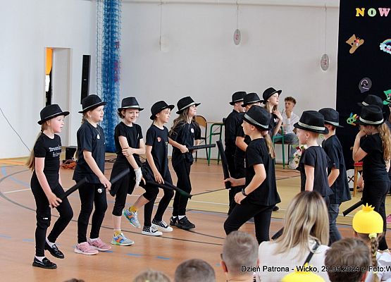 Grafika 156: Obchody Dnia Patrona w szkole w Wicku, 29 maja 2024