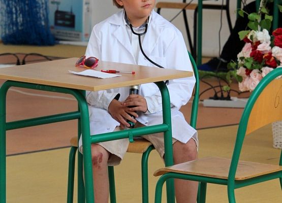 Grafika 167: Obchody Dnia Patrona w szkole w Wicku, 29 maja 2024