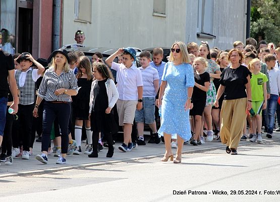 Grafika 203: Obchody Dnia Patrona w szkole w Wicku, 29 maja 2024