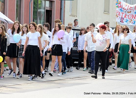 Grafika 206: Obchody Dnia Patrona w szkole w Wicku, 29 maja 2024