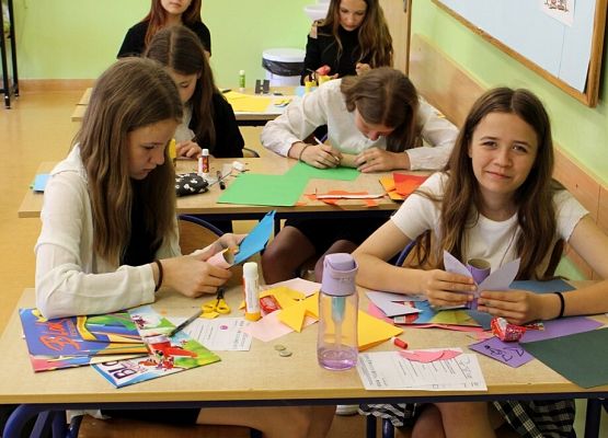 Grafika 216: Obchody Dnia Patrona w szkole w Wicku, 29 maja 2024