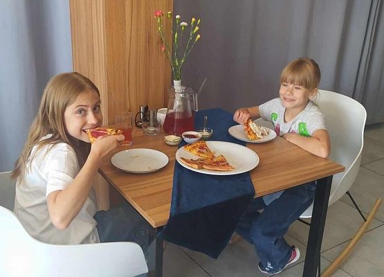Grafika 13: Dzień dziecka klasy IIA w pizzerii