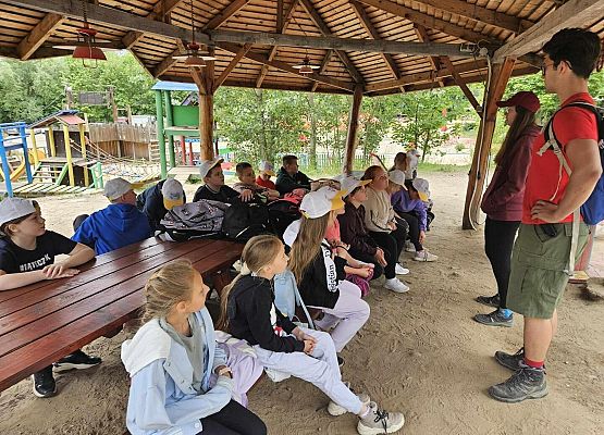 Grafika 12: Kolejowa wycieczka do Adeventure Parku w Gdyni naszych trzecioklasistów