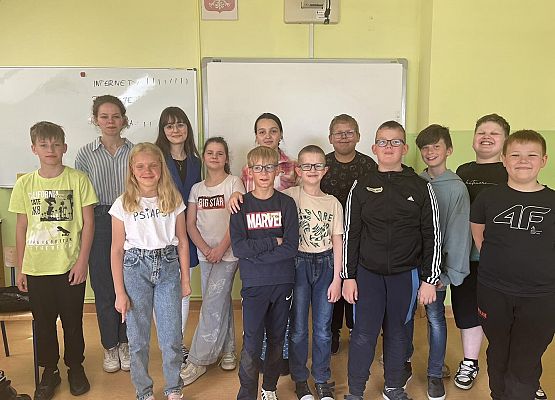 Grafika 8: Klasa IVB wzięła udział w warsztatach zorganizowanych w ramach Programu Projektor