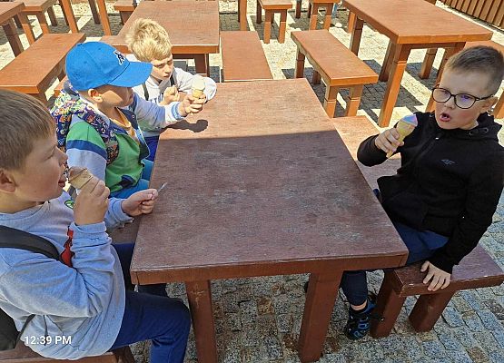 Grafika 47: Wycieczka do Rąbki i na wydmy ruchome klasy IB